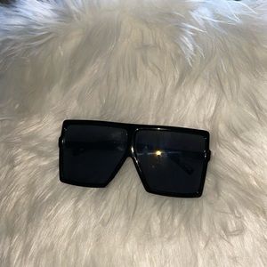 Black sunglasses!